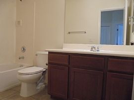 Single Family Home in Phoenix, AZ (Photo 6 of 6)