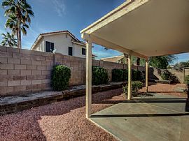 Single Family Home in Phoenix, AZ (Photo 5 of 6)