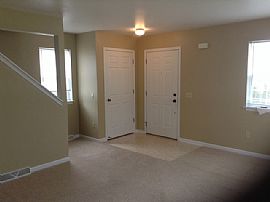 Single Family Home in Mukwonago, WI (Photo 2 of 6)