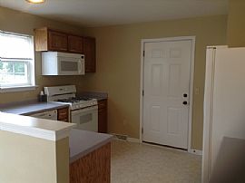 Single Family Home in Mukwonago, WI (Photo 3 of 6)