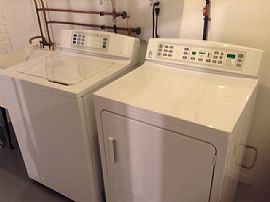 Single Family Home in Mukwonago, WI (Photo 4 of 6)