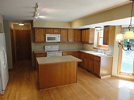 Single Family Home in Grafton, WI (Photo 3 of 5)