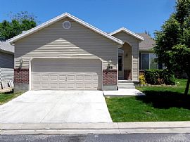 Single Family Home in Stansbury Park, UT