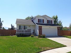 Single Family Home in Layton, UT