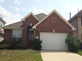 Single Family Home For Rent  in Tomball, TX