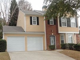 Single Family Home For Rent  in Kennesaw, GA