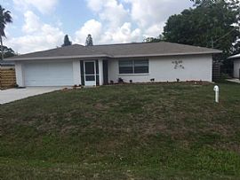 Single Family Home For Rent  in Sarasota, FL
