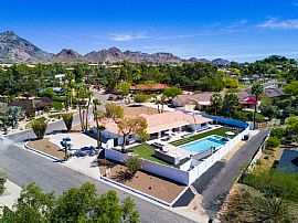 3 Beds 3 Baths Home in Phoenix, AZ