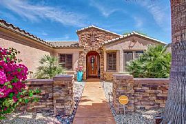 2 Bd   2 Ba Home in Surprise, AZ