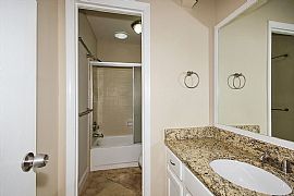 2034 S Cove Trl in Marietta, GA (Photo 5 of 12)