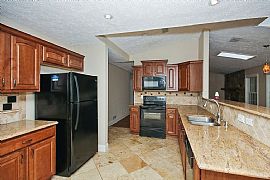 2034 S Cove Trl in Marietta, GA (Photo 7 of 12)