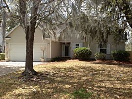 Home Is in Immaculate Condition in Charleston, SC