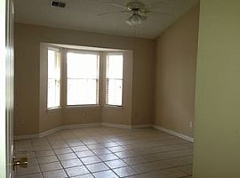 Home Is in Immaculate Condition in Charleston, SC (Photo 7 of 11)