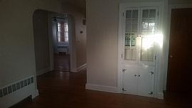 2 Bedroom Downtown with Parking in Bristol, RI (Photo 6 of 6)