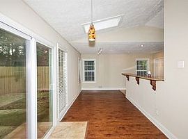 2034 S Cove Trl in Marietta, GA (Photo 5 of 10)