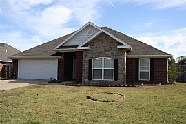  Open 3 Bedroom, 2 Bath Ranch-Style Home in Springdale. Great L in Springdale, AR