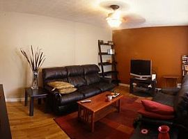 590 Harris Ct Sw in Marietta, GA (Photo 2 of 12)