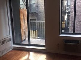 165 E 89th St in New York, NY (Photo 2 of 9)