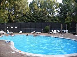 2211 Surrey Ct Se in Marietta, GA (Photo 2 of 12)