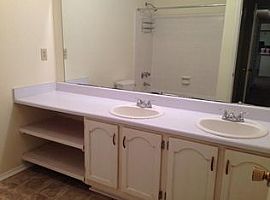 1620 Alexandria Ct Se in Marietta, GA (Photo 5 of 9)