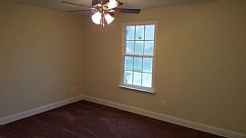 Single Family Home - Completely Renovated in Abingdon, MD (Photo 2 of 8)