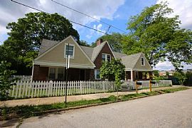  This Beautiful, Spacious Brick Duplex Is Located in Historic R in Atlanta, GA