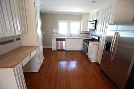  This Beautiful, Spacious Brick Duplex Is Located in Historic R in Atlanta, GA (Photo 4 of 9)