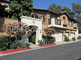 1 Beds 1 Baths Home in Tustin, CA