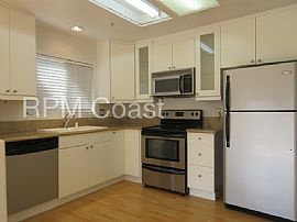 1 Beds 1 Baths Home in Tustin, CA (Photo 2 of 2)