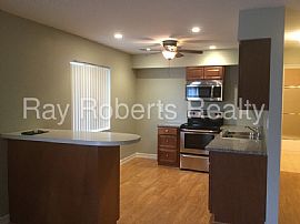 1 Beds 1 Baths Home in Long Beach, CA