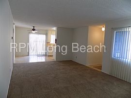 2 Beds 1 Bath Home in Long Beach, CA (Photo 2 of 2)