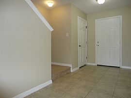 Single Family Home in Brandon, FL (Photo 2 of 9)