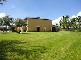 Single Family Home in Brandon, FL (Photo 9 of 9)