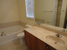 Single Family Home in Riverview, FL (Photo 5 of 7)