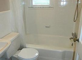 6533 Chesterfield Ave, Mc Lean, Va 22101 3 Beds 2 Baths 1,935 S in Mc Lean, VA (Photo 6 of 7)