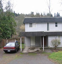 Eastgate Duplex - Big Backyard in Bellevue, WA