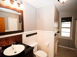  409 Farley Ave, Madison, Wi 53705 3 Beds 2 Baths 1,671 Sqft in Madison, WI (Photo 7 of 9)