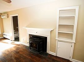  409 Farley Ave, Madison, Wi 53705 3 Beds 2 Baths 1,671 Sqft in Madison, WI (Photo 9 of 9)