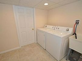  7639 N Seneca Rd, Fox Point, Wi 53217 3 Beds 2 Baths 1,934 Sqf in Fox Point, WI (Photo 6 of 6)