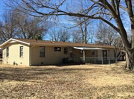This Brick 3 Bedroom/2 Bath House Has It All in Wichita, KS (Photo 12 of 12)