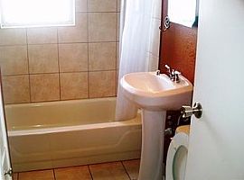  171 Birchwood Dr, Troy, Mi 48083 2 Beds 1 Bath 1,050 Sqft in Troy, MI (Photo 6 of 6)