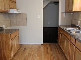  22402 Brittany Ave, Eastpointe, Mi 48021 3 Beds 2 Baths 1,410  in Eastpointe, MI (Photo 4 of 6)