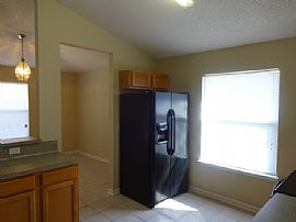 Single Family Home in Jacksonville, FL (Photo 4 of 5)