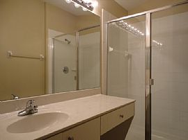 Single Family Home in Riverview, FL (Photo 4 of 5)