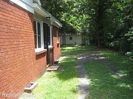  3520 Gum St, North Little Rock, Ar 72118 3 Beds 1 Bath 1,050 S in North Little Rock, AR (Photo 3 of 5)