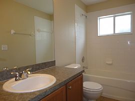 Single Family Home For Rent in Plant City, FL (Photo 6 of 7)