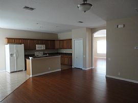 Single Family Home For Rent in Hudson, FL (Photo 3 of 7)