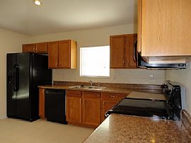 Single Family Home For Rent in Gibsonton, FL (Photo 3 of 5)