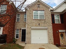 Single Family Home For Rent in Douglasville, GA