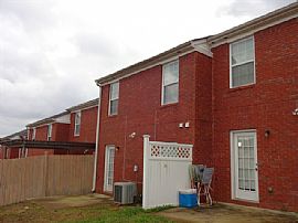 Single Family Home For Rent in Douglasville, GA (Photo 6 of 6)